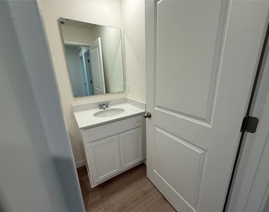 599 Preston Cove Drive - Photo Thumbnail 4