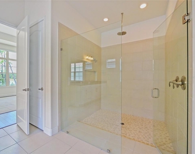 15704 Marina Bay Drive - Photo Thumbnail 33