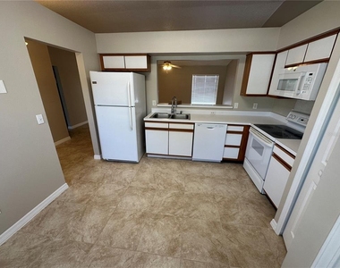 660 Marlene Drive - Photo Thumbnail 4