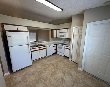 660 Marlene Drive - Photo Thumbnail 5