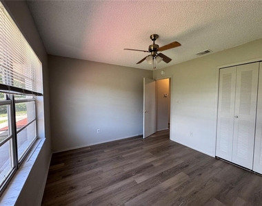 321 Nothern Durango Avenue - Photo Thumbnail 17