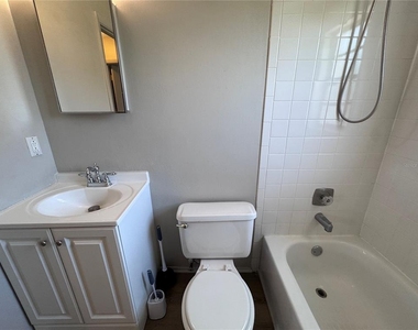 321 Nothern Durango Avenue - Photo Thumbnail 14