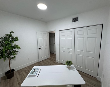 22011 Catherine Avenue - Photo Thumbnail 28