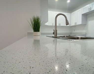 22011 Catherine Avenue - Photo Thumbnail 5