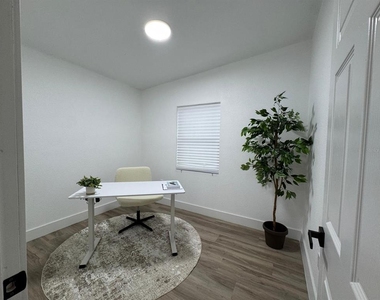 22011 Catherine Avenue - Photo Thumbnail 27