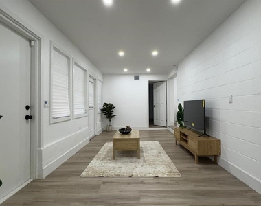 22011 Catherine Avenue - Photo Thumbnail 29
