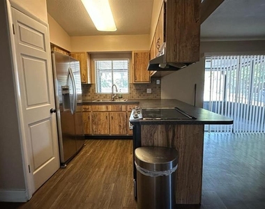 102 Winding Ridge Drive - Photo Thumbnail 23