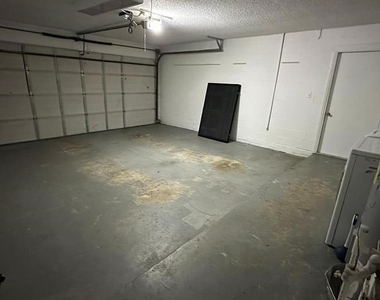 102 Winding Ridge Drive - Photo Thumbnail 15