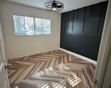 102 Winding Ridge Drive - Photo Thumbnail 14