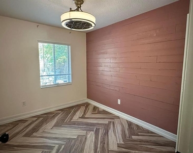 102 Winding Ridge Drive - Photo Thumbnail 12