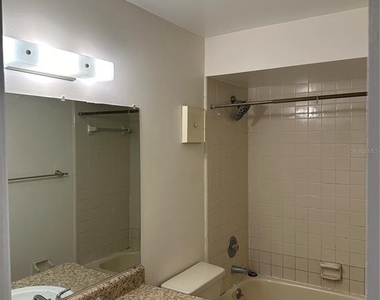2707 Hunt Club Lane - Photo Thumbnail 4