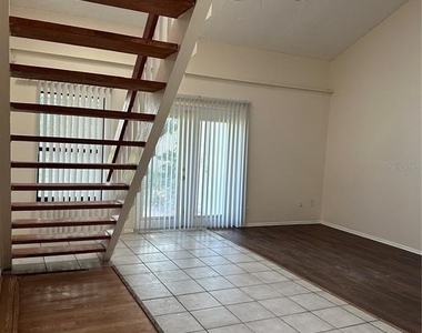 2707 Hunt Club Lane - Photo Thumbnail 5