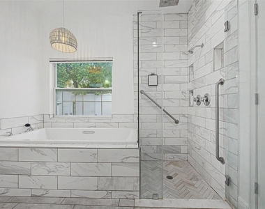 606 Royal Crest Drive - Photo Thumbnail 12