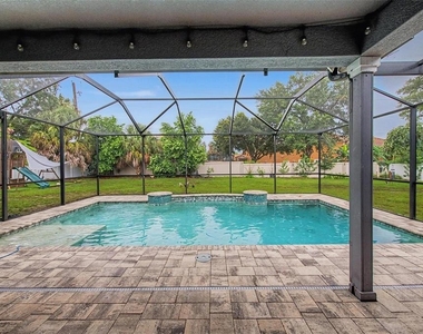 606 Royal Crest Drive - Photo Thumbnail 2