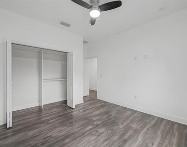 606 Royal Crest Drive - Photo Thumbnail 21
