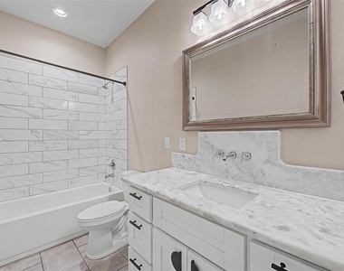 606 Royal Crest Drive - Photo Thumbnail 22