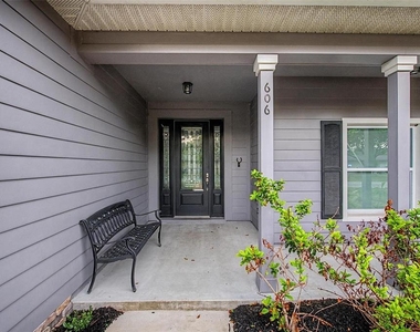606 Royal Crest Drive - Photo Thumbnail 26