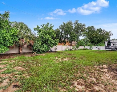 606 Royal Crest Drive - Photo Thumbnail 34