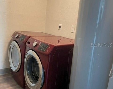 1100 Lowry Avenue - Photo Thumbnail 13