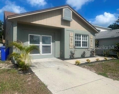 1100 Lowry Avenue - Photo Thumbnail 1