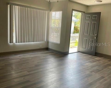 1100 Lowry Avenue - Photo Thumbnail 11