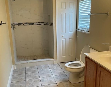 5064 Spanish Oaks Boulevard - Photo Thumbnail 13