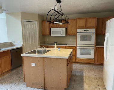 5064 Spanish Oaks Boulevard - Photo Thumbnail 23