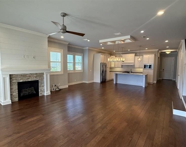 636 Sw 128th Terrace - Photo Thumbnail 9