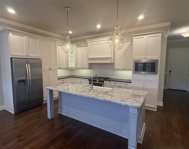 636 Sw 128th Terrace - Photo Thumbnail 4