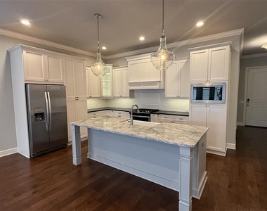 636 Sw 128th Terrace - Photo Thumbnail 12