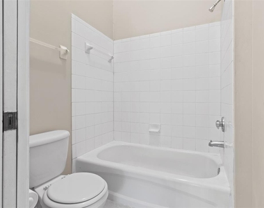 10000 Sw 52nd Avenue - Photo Thumbnail 24