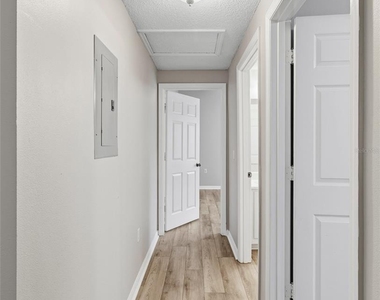 10000 Sw 52nd Avenue - Photo Thumbnail 16