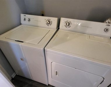 3727 Sw 28th Terrace - Photo Thumbnail 6