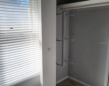 3727 Sw 28th Terrace - Photo Thumbnail 11