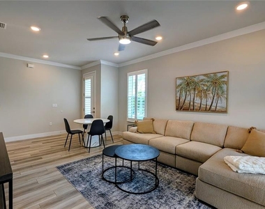 3079 Isles Way - Photo Thumbnail 4