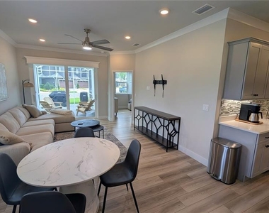 3079 Isles Way - Photo Thumbnail 5