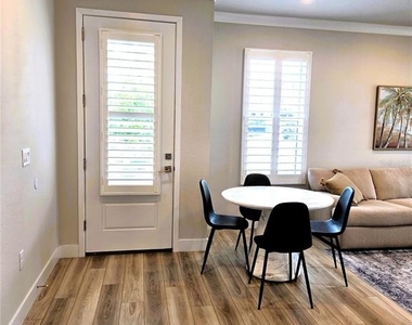 3079 Isles Way - Photo Thumbnail 3