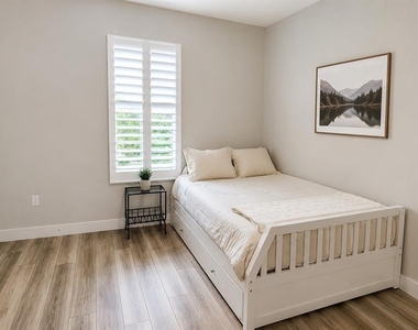 3079 Isles Way - Photo Thumbnail 13