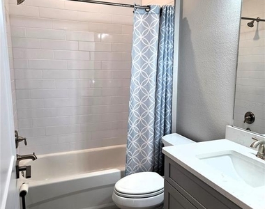3079 Isles Way - Photo Thumbnail 14