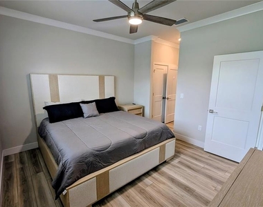 3079 Isles Way - Photo Thumbnail 9