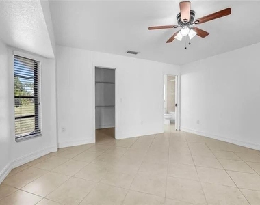 367 Mendoza Street - Photo Thumbnail 16