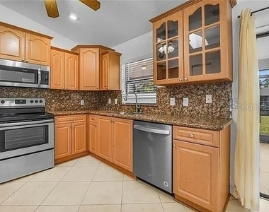 367 Mendoza Street - Photo Thumbnail 5