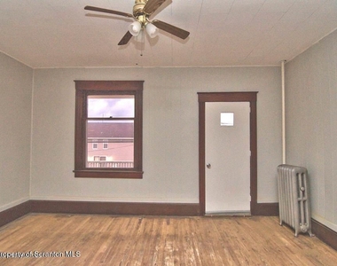 34 Simon Block Avenue - Photo Thumbnail 12