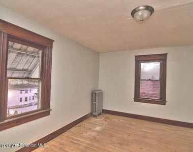 34 Simon Block Avenue - Photo Thumbnail 27
