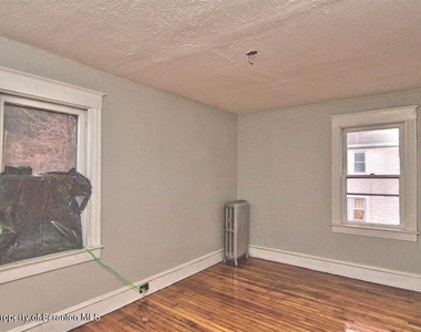 34 Simon Block Avenue - Photo Thumbnail 5