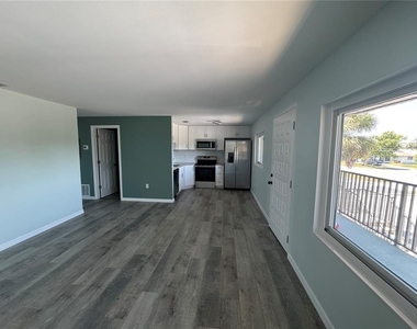 1258 Barbara Drive - Photo Thumbnail 4