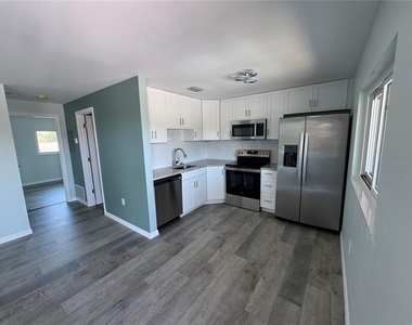 1258 Barbara Drive - Photo Thumbnail 7