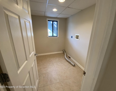 440 Larch Street - Photo Thumbnail 8