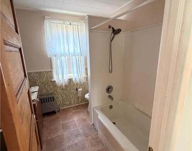 203 Easton Road - Photo Thumbnail 3