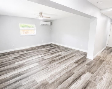 2728 Goodrich Avenue - Photo Thumbnail 9